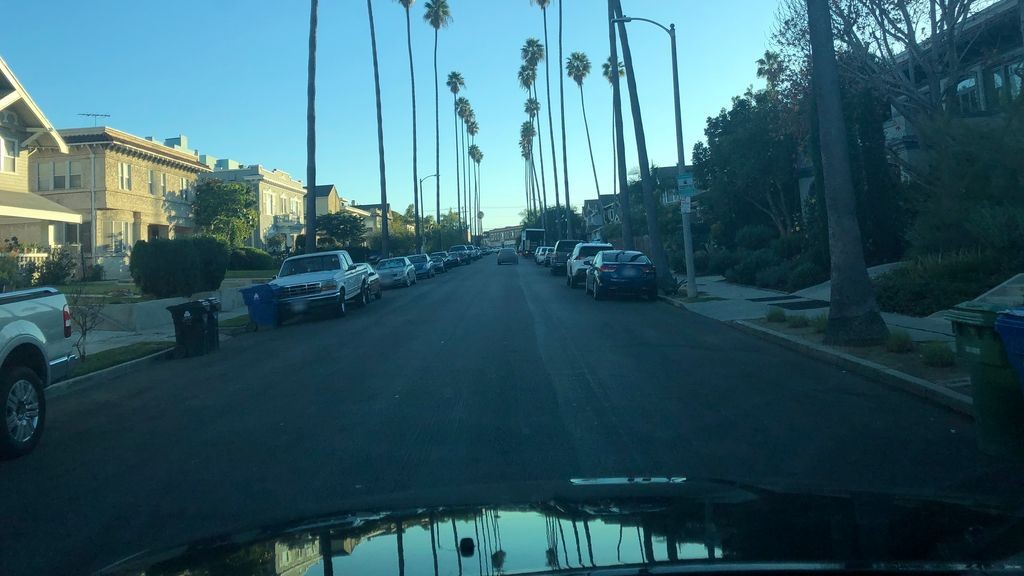 Street-level daytime example from Koreatown Mid Wilshire La, cropped to show the local street context.