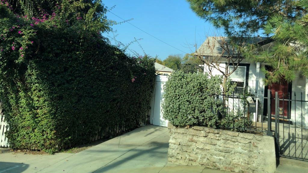 Street-level daytime example from Silver Lake Echo Park La, cropped to show the local street context.