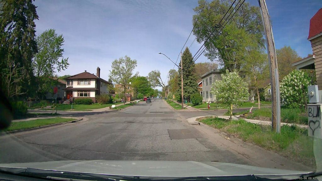 Street-level low light example from South Minneapolis Minnehaha, cropped to show the local street context.